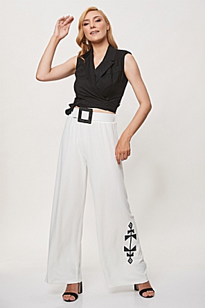 Λευκή παντελόνα με μαύρα σχέδια 